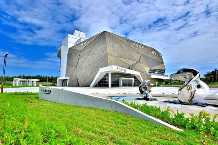 台中海洋館將於8/21正式營運，有關票價等資訊將於8/8由營運廠商公布。市府提供