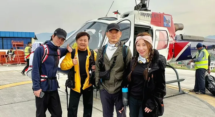 眭澔平（左二）控訴曾格爾（右一）詐騙。翻攝眭澔平臉書