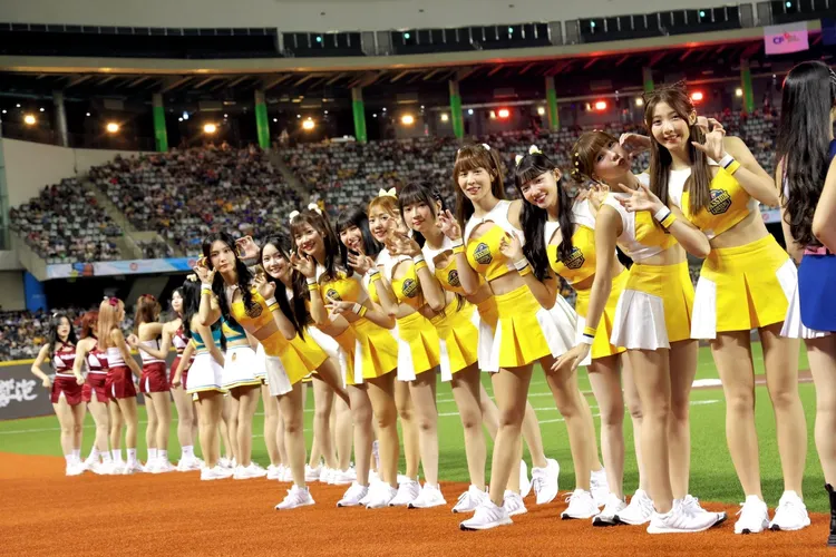 中信啦啦隊女孩人數將再增加。翻攝自中信啦啦隊IG