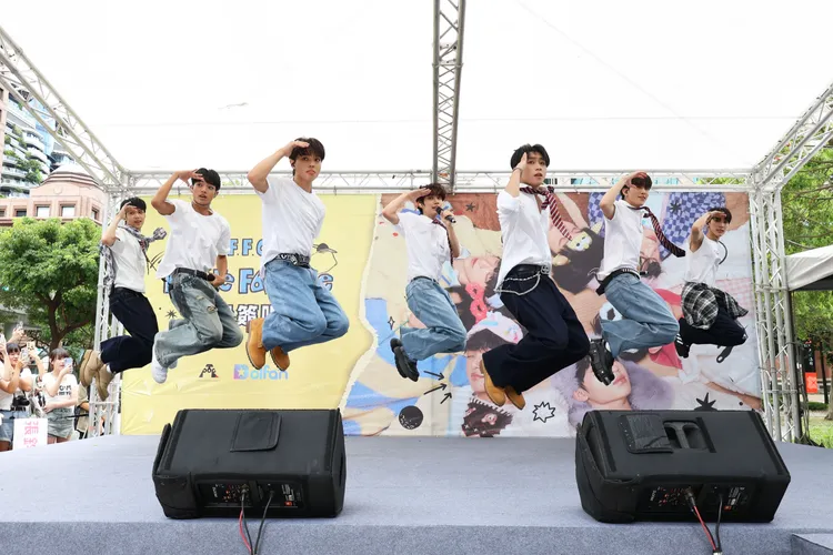 《原子2》冠軍男團「F.F.O」推出首張專輯《Future For One》即繳出亮眼成績單。踢帕娛樂提供