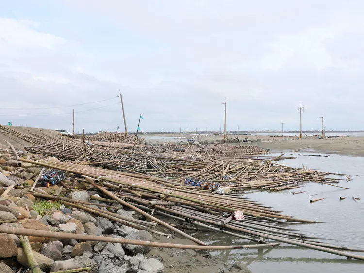 中颱丹娜絲重創嘉義沿海地區漁業。嘉縣府提供