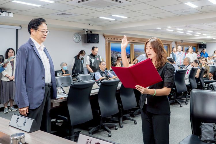 桃市新任觀旅局長陳靜芳就任　張善政期勉強化觀光動能提升城市能見度
