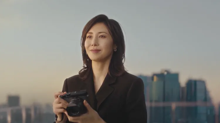 日本SHISEIDO MEN最新廣告再找來模範夫妻反町隆史和松嶋菜菜子合體。翻攝影片