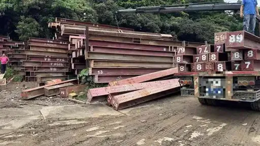 彰化工安意外!25歲吊車司機遙控吊掛 遭鋼梁砸中慘死