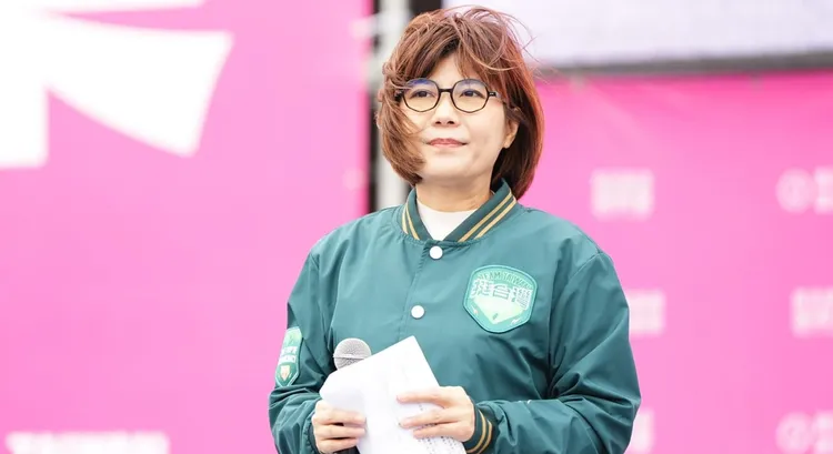 謝欣霓喊出，普發現金應加碼到五萬元，並設排富條款。翻攝謝欣霓臉書