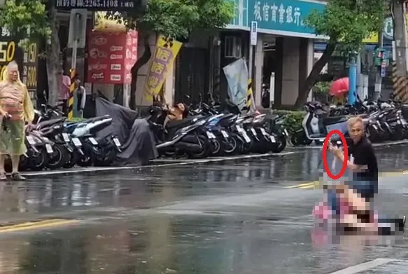 謝姓男子開車撞倒妻子及小姨子後，再持刀砍殺2人致死。翻攝Threads/bebeh_09111
