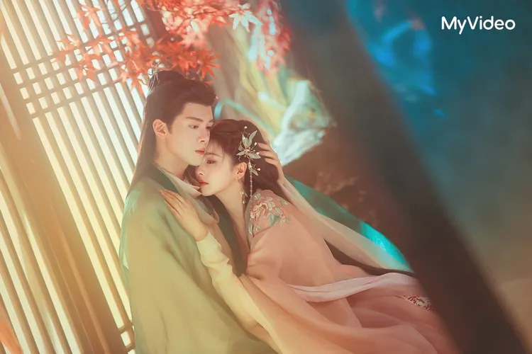 白鹿（右）與曾舜晞在《臨江仙》上演糾纏三世的愛恨情仇。台灣大哥大MyVideo提供