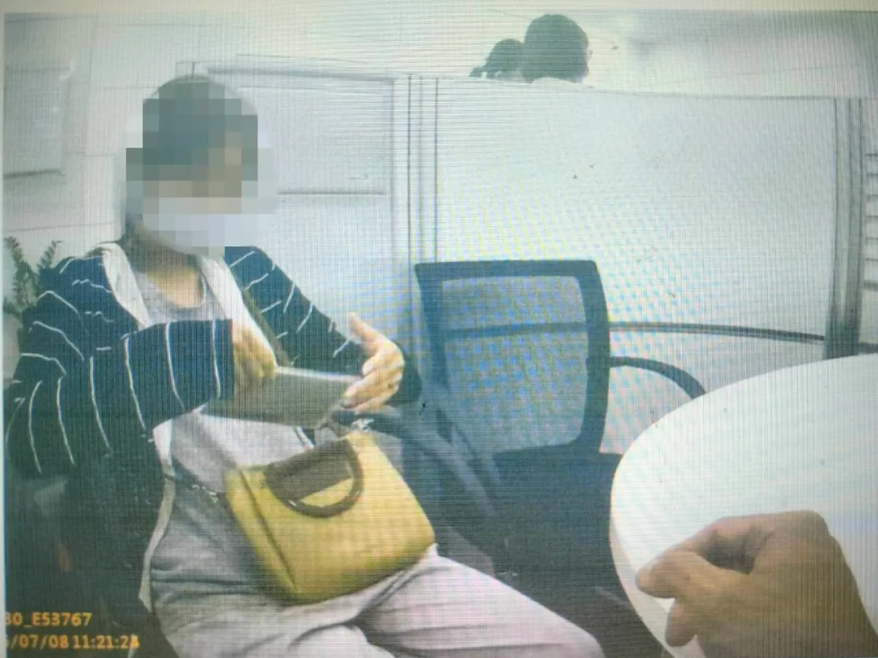36岁蔡女差点因「假交友」被骗30万元。翻摄画面