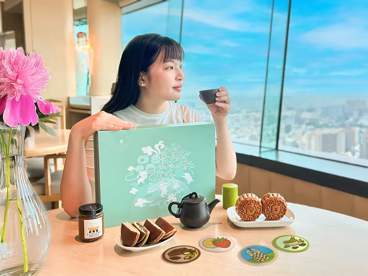 結合藝術與風味的「璽月禮盒」，以玉兔插畫、台灣茶點、在地食材與插畫靈感設計，演繹別具韻味的中秋送禮新風格。業者提供