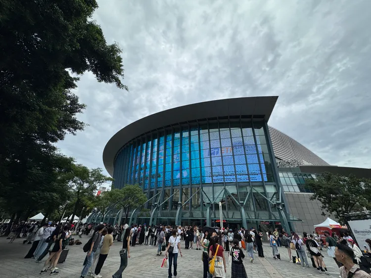 GD今晚在台北小巨蛋開唱。彭欣偉攝