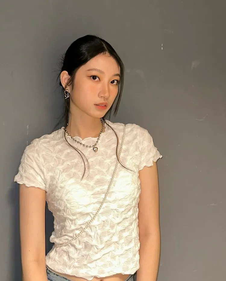 顧穎外型與媽媽李千娜神複製。翻攝IG