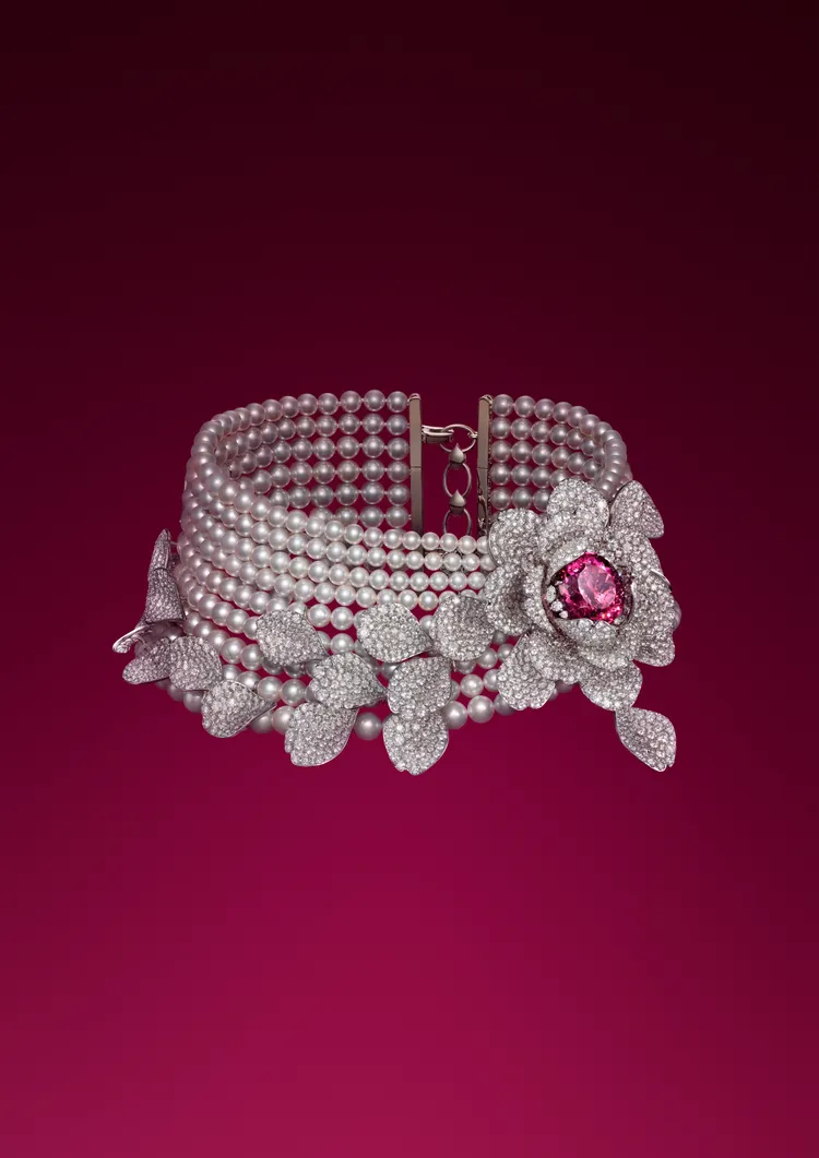 MIKIMOTO頂級珠寶系列Les Pétales碧璽鑽石珍珠頸鍊。品牌提供