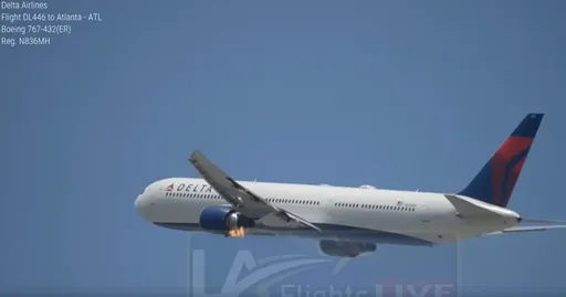 全被拍下!波音客機剛起飛引擎噴火 驚魂降落洛杉磯