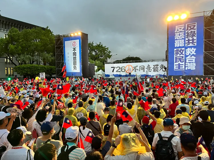 國民黨25日晚間於凱道舉行反罷免選前之夜。莊宗達攝