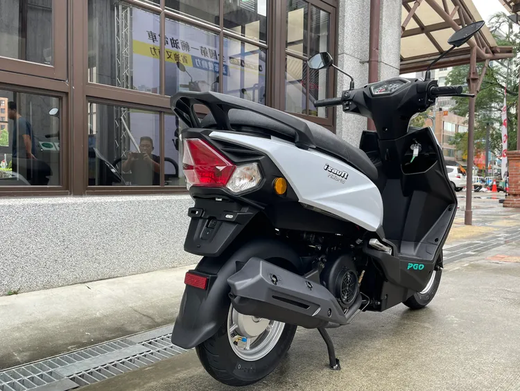 PGO威力iSavR 125 搭載 MDI 2.0 雙火星塞智慧燃控系統與 TriVolt 高效充電技術，使燃燒效率與能源使用率大幅提升。林浩昇攝