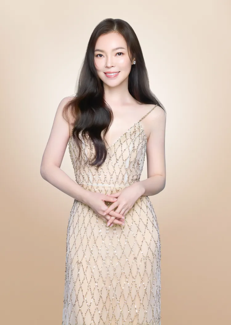 曾馨瑩成為再生醫學產品「逆時真PROFHILO」的形象大使。品牌提供