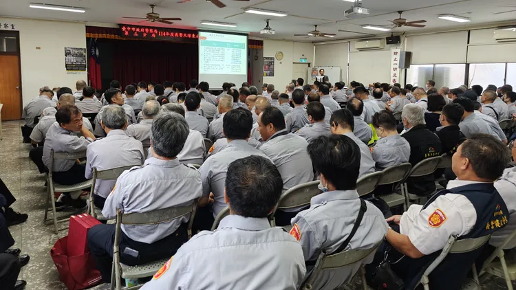 第三警分局辦義警東南區中隊常年訓練暨「2025城鎮韌性演習」協勤任務講習。警方提供