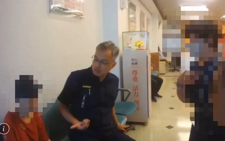 周婦被攔阻匯款，但也透露「只有他們會每天對我噓寒問暖，關心我」，此話讓警員們感到心酸。翻攝畫面