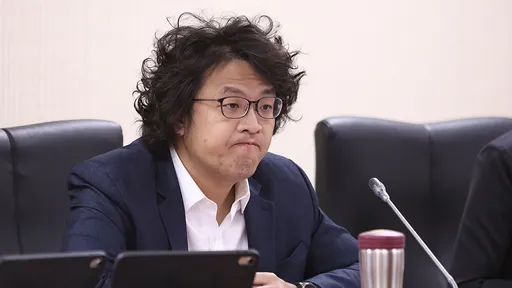普发1万元「瘫痪政府第3招」 沈伯洋:先穷台再统一