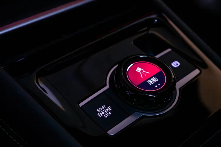 新車也首度增加中控專屬數位旋鈕。業者提供