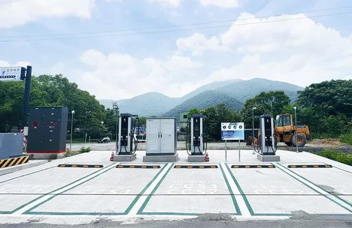 星舟快充携台铁打造东部铁路充电网 2026年再扩15座高功率站点
