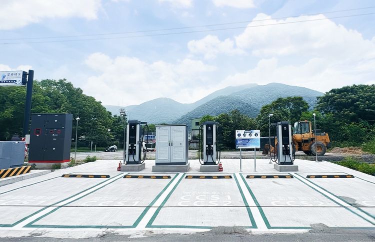 星舟快充攜台鐵打造東部鐵路充電網　2026年再擴15座高功率站點