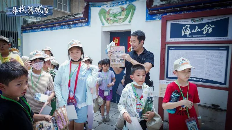 《寻找旧城事》入围「地方文史节目奖」。