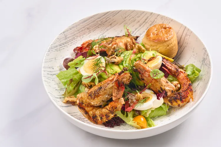 煙燻肯瓊鮮蝦 檸檬油醋。業者提供