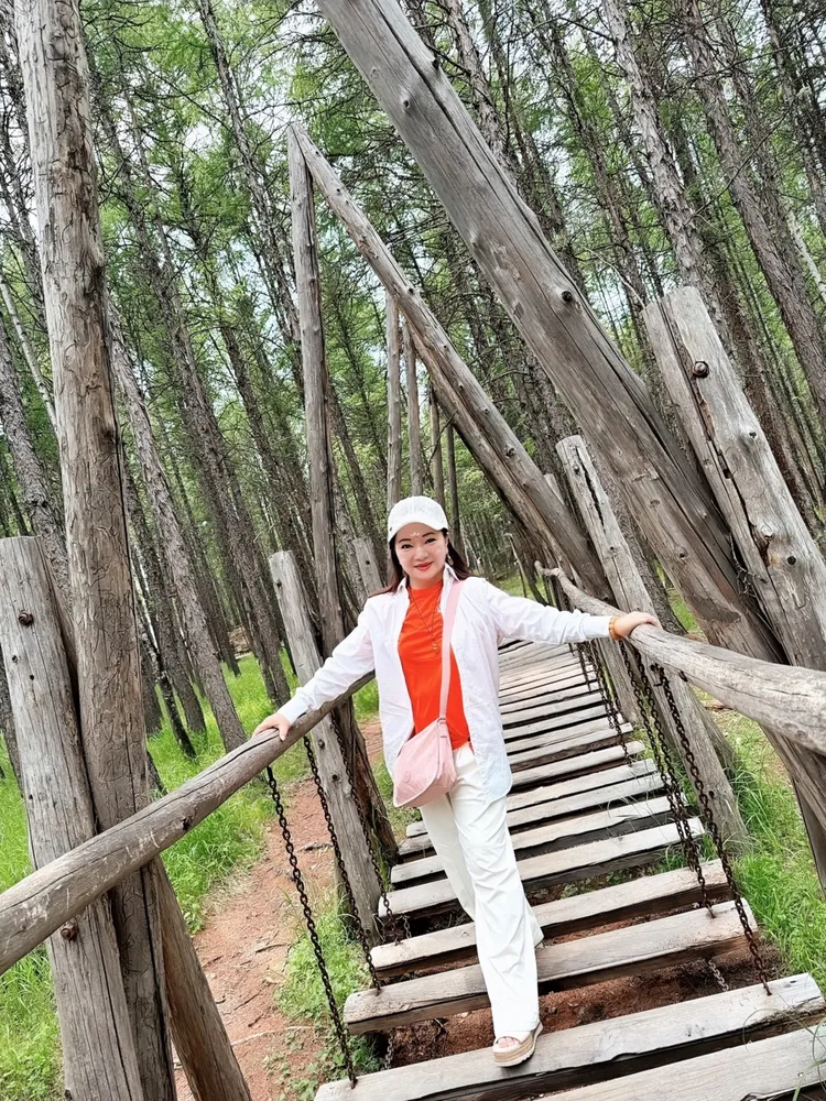 白冰冰圓夢前往內蒙古旅遊。長興影視提供