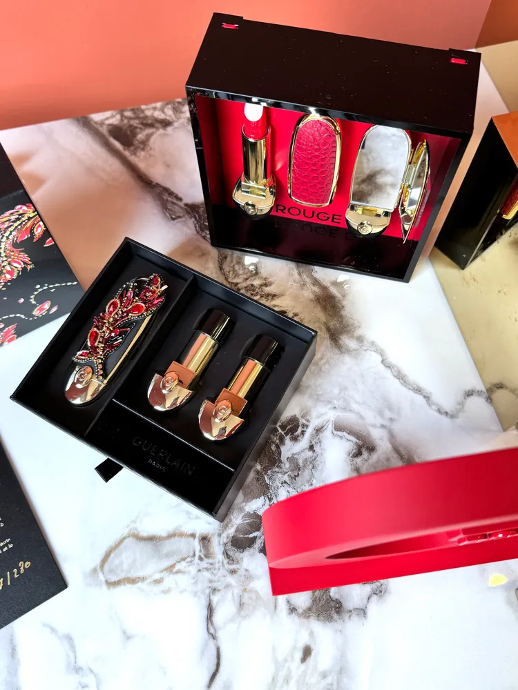 ROUGE G紅寶之吻高訂唇膏風華翎羽限量套組，2萬1300元。張家玲攝