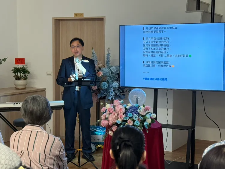 高雄長庚兒童內科部陳志誠教授，說明成立協會初衷，在於陪伴早產兒家庭走一段艱辛照護之路。葉家銘攝