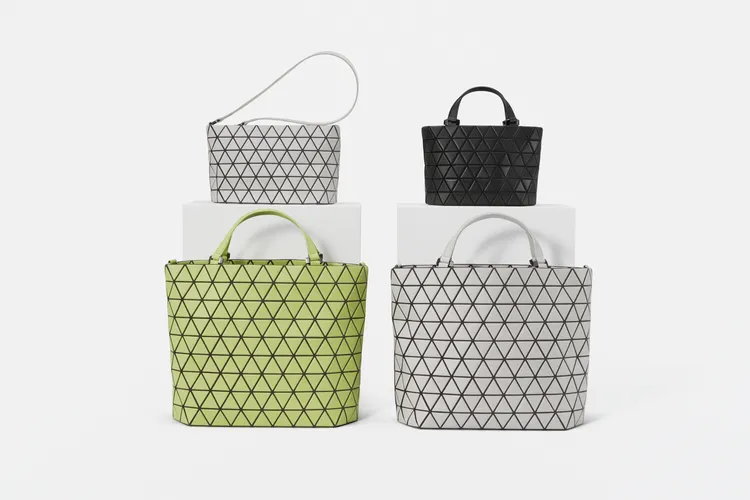 「CRYSTAL MATTE」系列以霧面三角形拼接出極簡卻充滿張力的輪廓。品牌提供