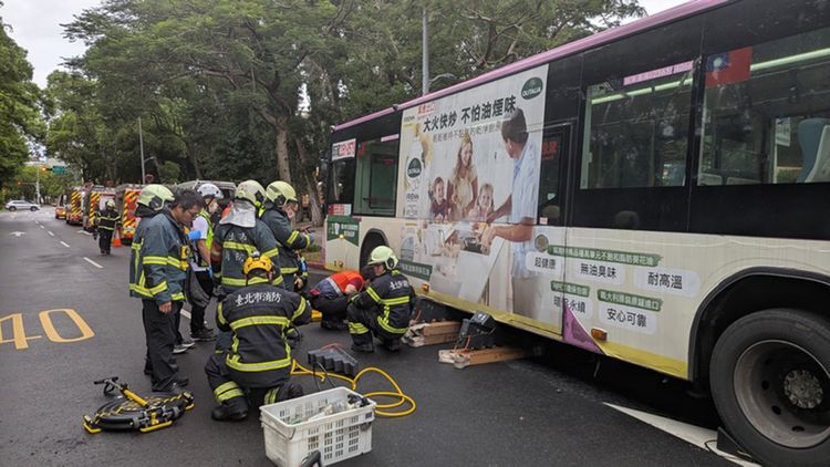 欣欣客運公車撞死部桃醫周佳正　北市擬吊銷司機駕照
