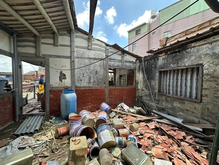 台南仍有2600多戶房屋屋頂破損待補。宋德威提供