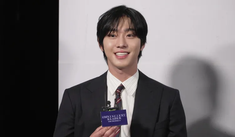 安孝燮認真思考要犧牲自己哪些東西，來避免世界末日。采昌國際提供