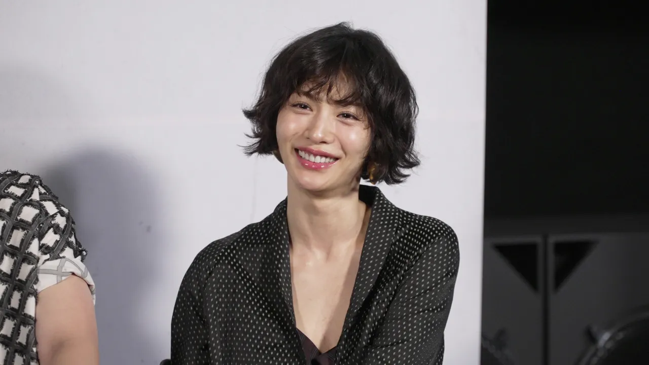 Nana拍打戏还是很美,被李敏镐夸天生丽质。采昌国际提供