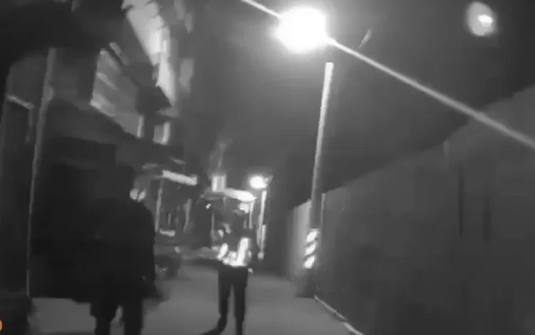 警方追捕逃跑的失聯移工。翻攝畫面