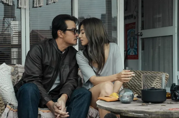 李銘順戲裡和年輕演員瑞瑪席丹很有火花。翻攝自李銘順IG