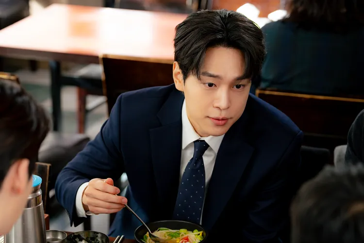 姜有皙繼醫師後，嘗試專門職業律師。Hami Video提供