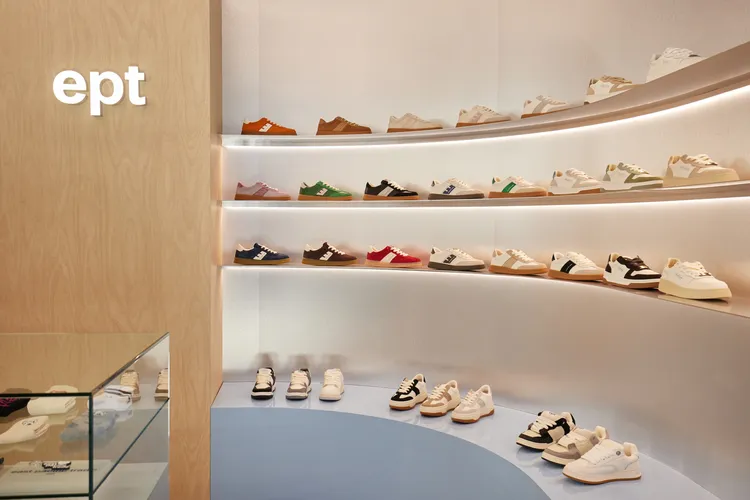 EPT台北中山旗艦店，以品牌全新概念「Silver Pacific」作為核心設計。品牌提供