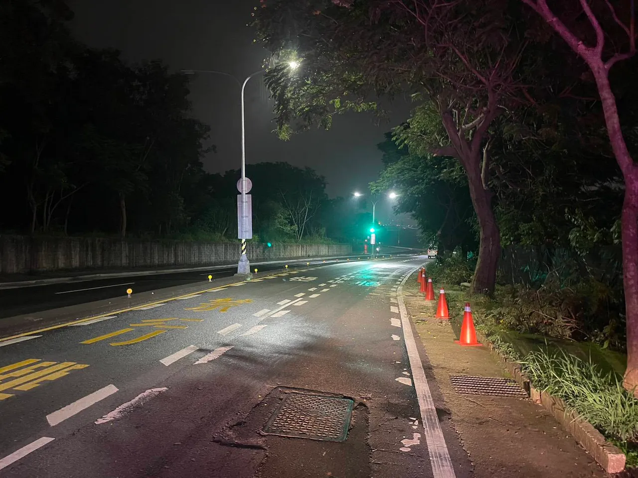 昨晚9时50分清理完毕恢复交通。民众提供