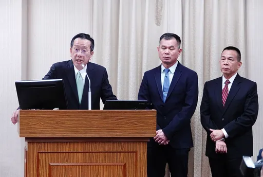 黃國昌爆國策顧問涉國軍百億標案「官商勾結」 國防部:已撤銷重辦採購