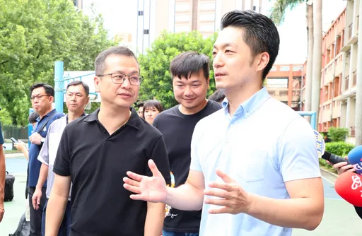 赶场陪5蓝委投票!蒋万安错过「重要家人」生日 下午急奔回家