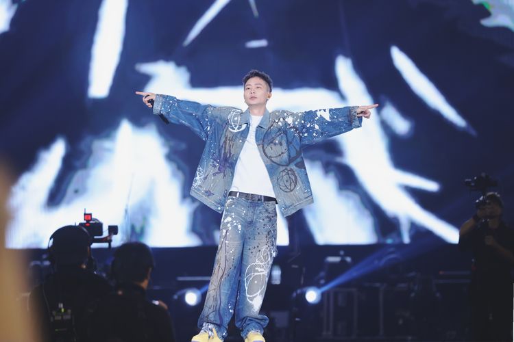 蕭秉治雄蛋開唱倒數1個月　備唱卻惹蕭媽媽卻森七七了