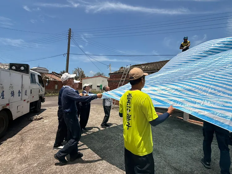 民間各單位投入救災行動。翻攝畫面