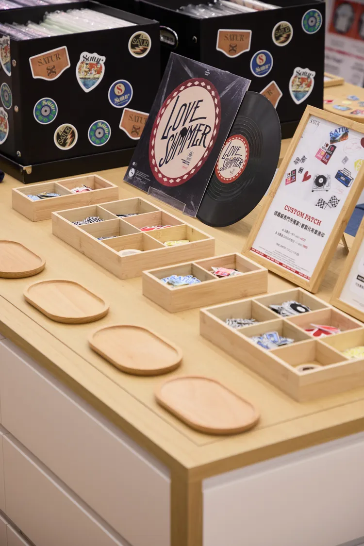 新店推出台灣限定的布章體驗活動。品牌提供