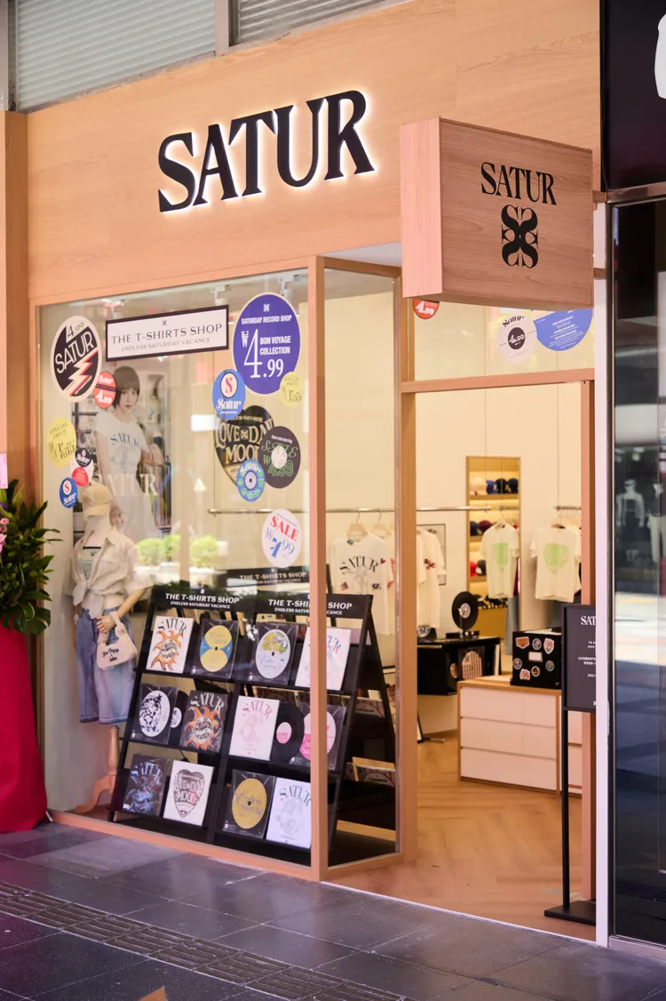 SATUR信義門市以韓國原創的黑膠唱片概念店為主軸。品牌提供