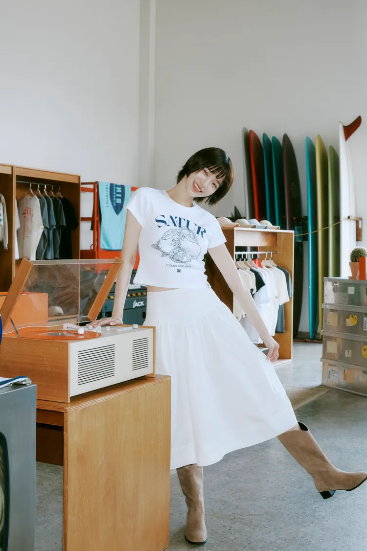 朴圭瑛拍攝SATUR 2025春夏形象照。品牌提供