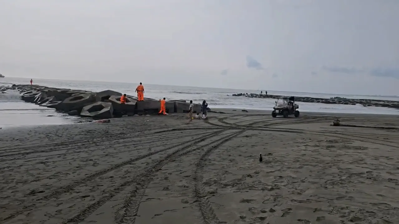 黄金海岸1名学童失踪,救难人员搜索中。翻摄画面
