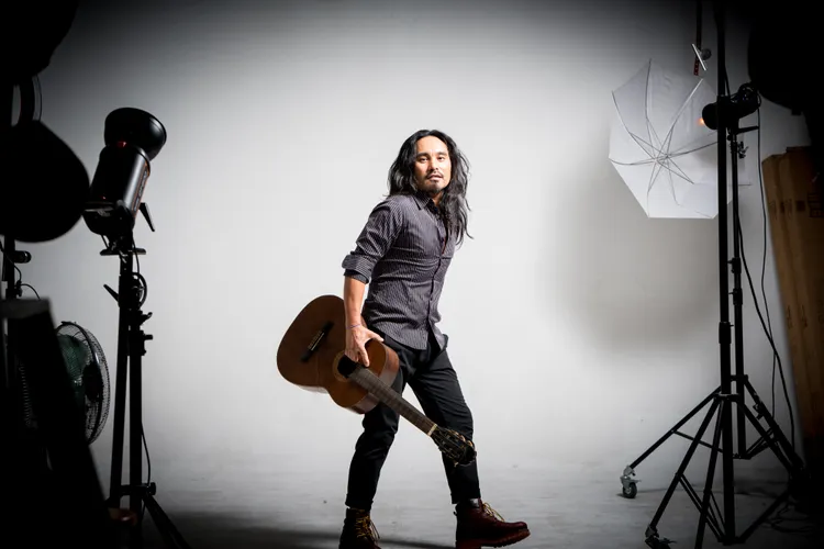 洛佳飛活絡族語，打開國際市場。風潮音樂提供